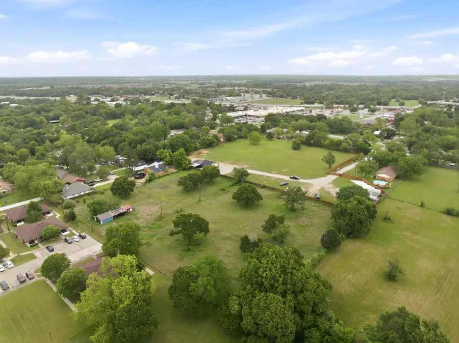 913 Howard Street, Seagoville, TX 75159 - #2