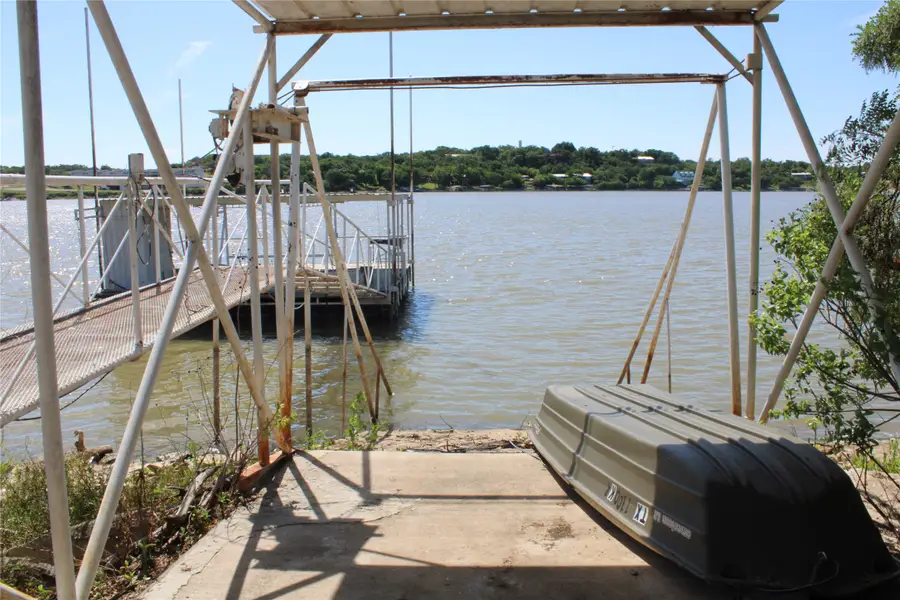 225 Avolyne Avenue, Brownwood, TX 76801 - #3