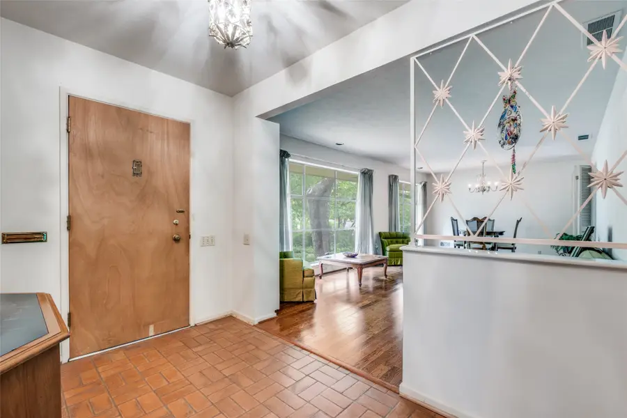 1723 Timbergrove Circle, Dallas, TX 75208 - #3