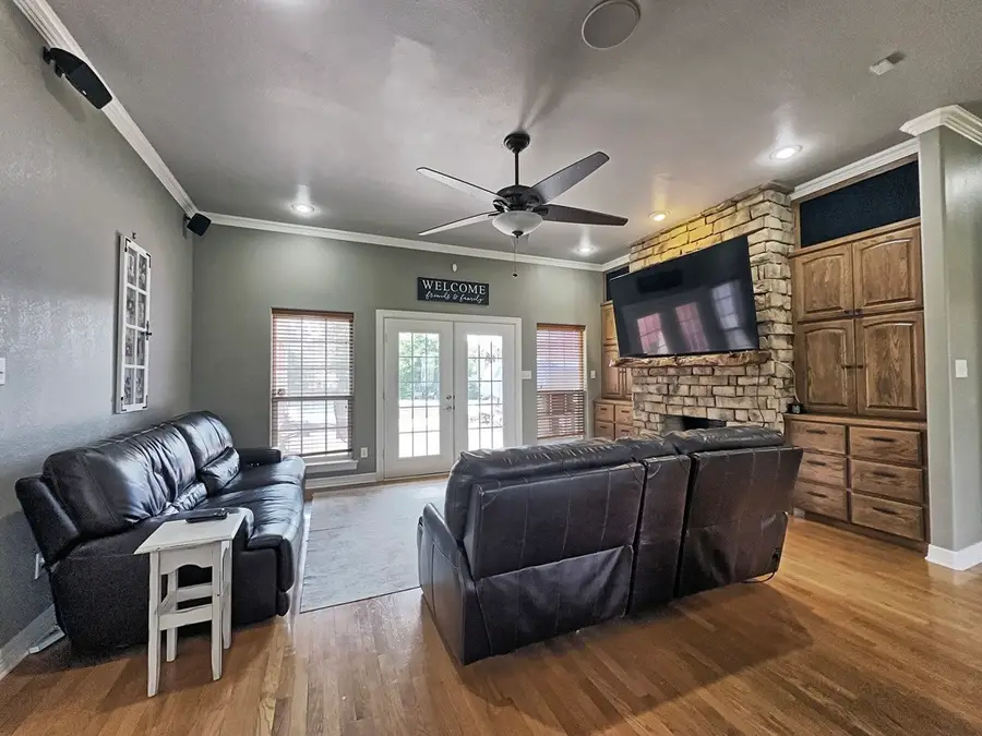 912 Van Winkle Circle, Athens, TX 75751 - #2