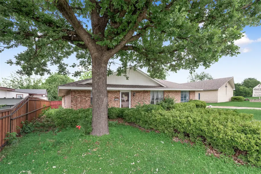 1308 N Kaufman Street, Ennis, TX 75119 - #3