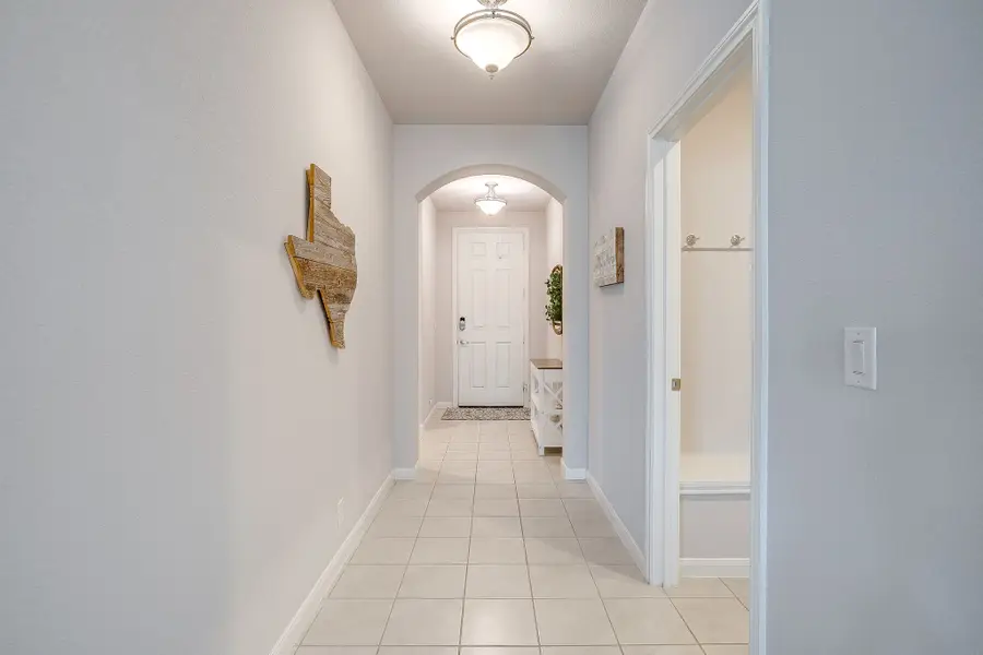 1069 Nighthawk Trail, Alvarado, TX 76009 - #2