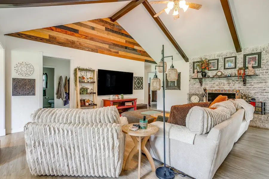 122 Valley Vista Drive, Burleson, TX 76028 - #3