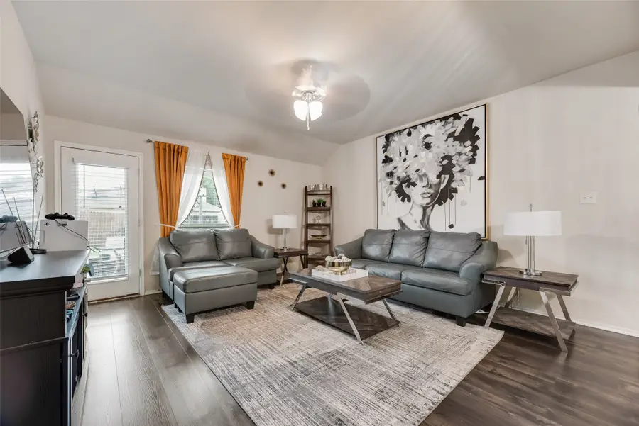 4004 Red Rock Drive, Heartland, TX 75126 - #2