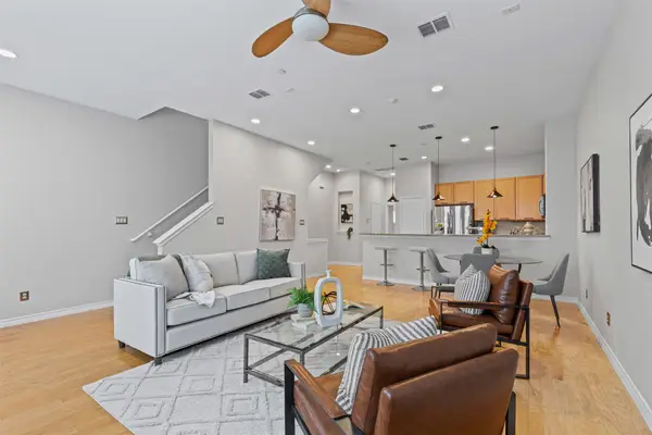 15759 Seabolt #44, Addison, TX 75001