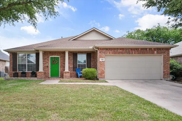710 Fannin Lane, Mansfield, TX 76063