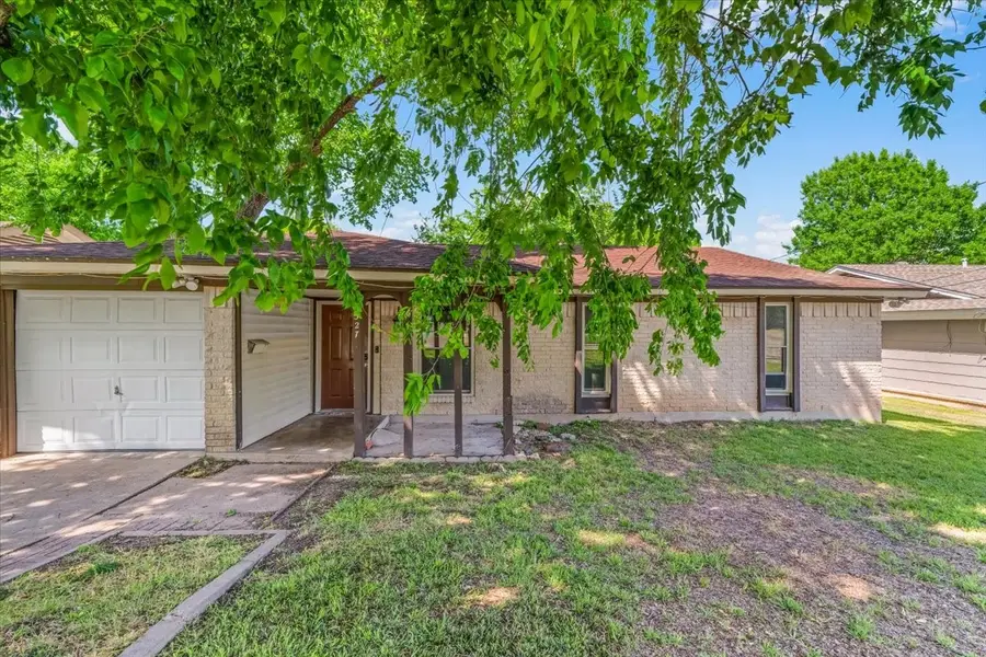 327 E Center Street, Duncanville, TX 75116 - #2