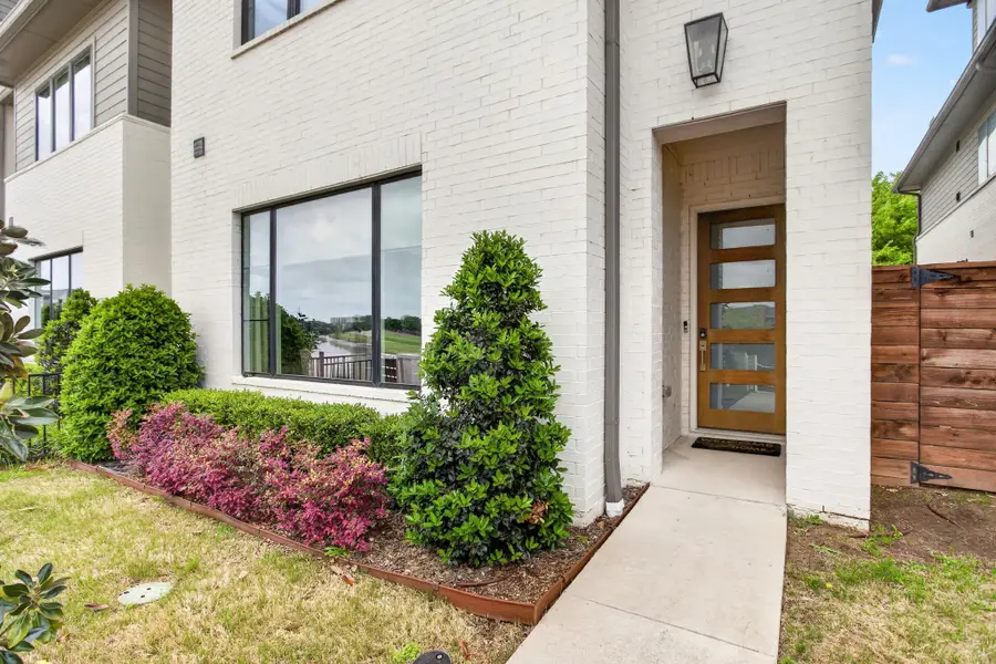 4221 Watercourse Drive, Fort Worth, TX 76109 - #2