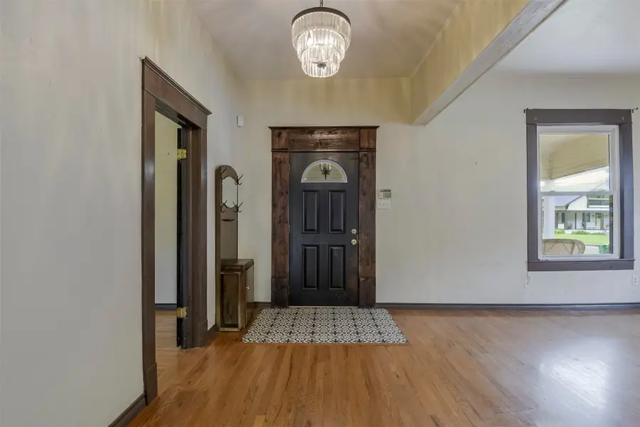 607 Williams Street, Waxahachie, TX 75165 - #3