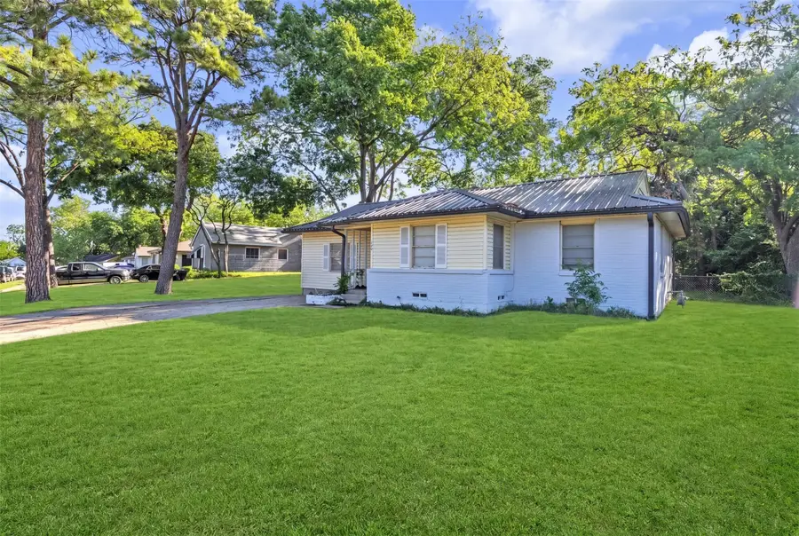 419 Joyce Street, Arlington, TX 76010 - #2