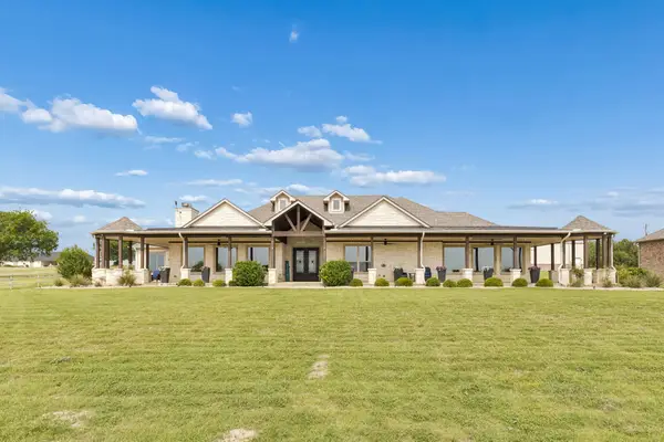 2009 Lakeshore Drive, Cleburne, TX 76033