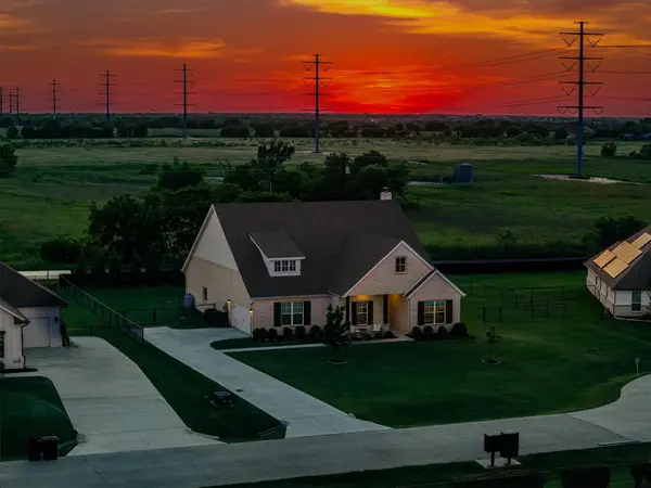 1509 Horseshoe Court, Justin, TX 76247