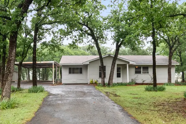 4212 Oak Drive, Alvarado, TX 76009