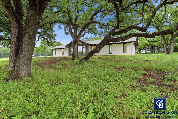 11458 State Highway 171, Covington, TX 76636