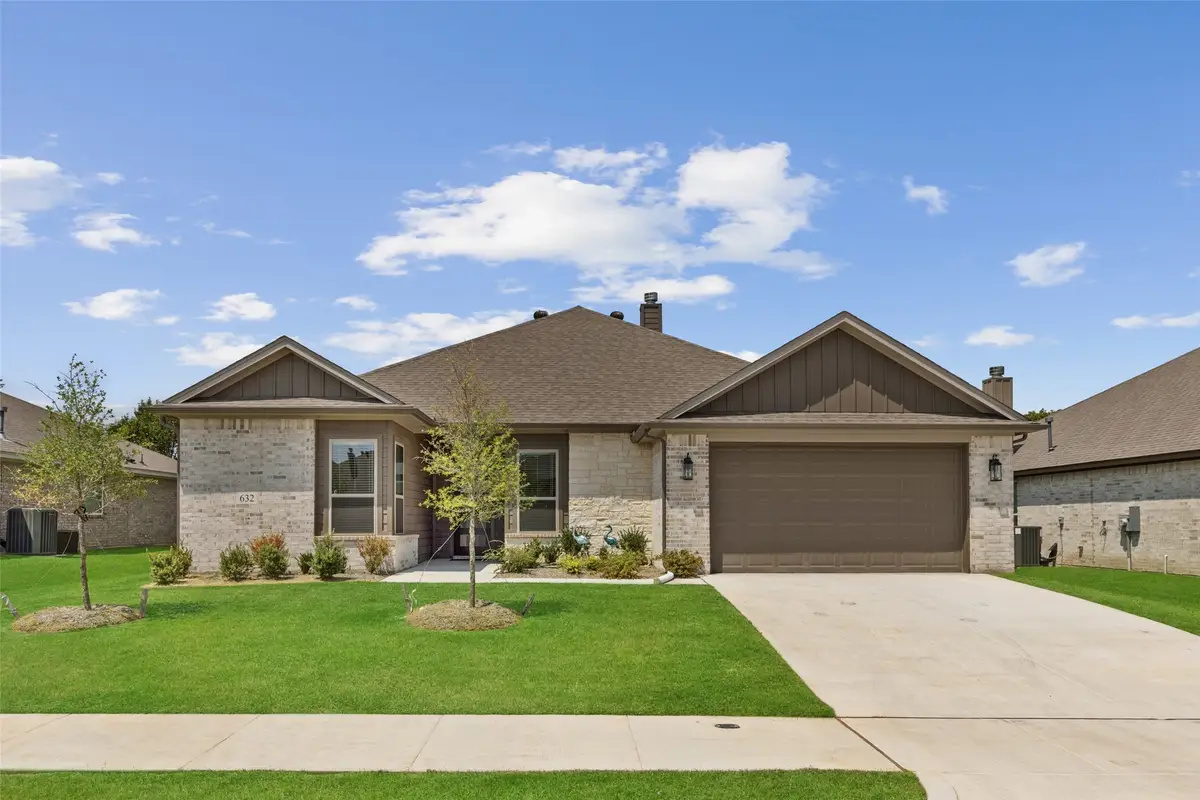 632 Mooney Drive, Saginaw, TX 76179 - #1