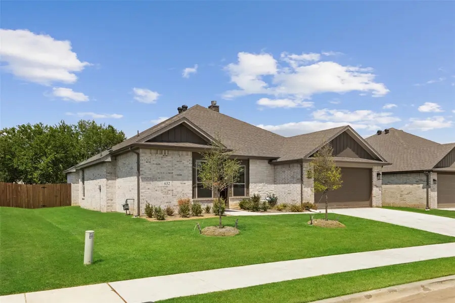 632 Mooney Drive, Saginaw, TX 76179 - #2
