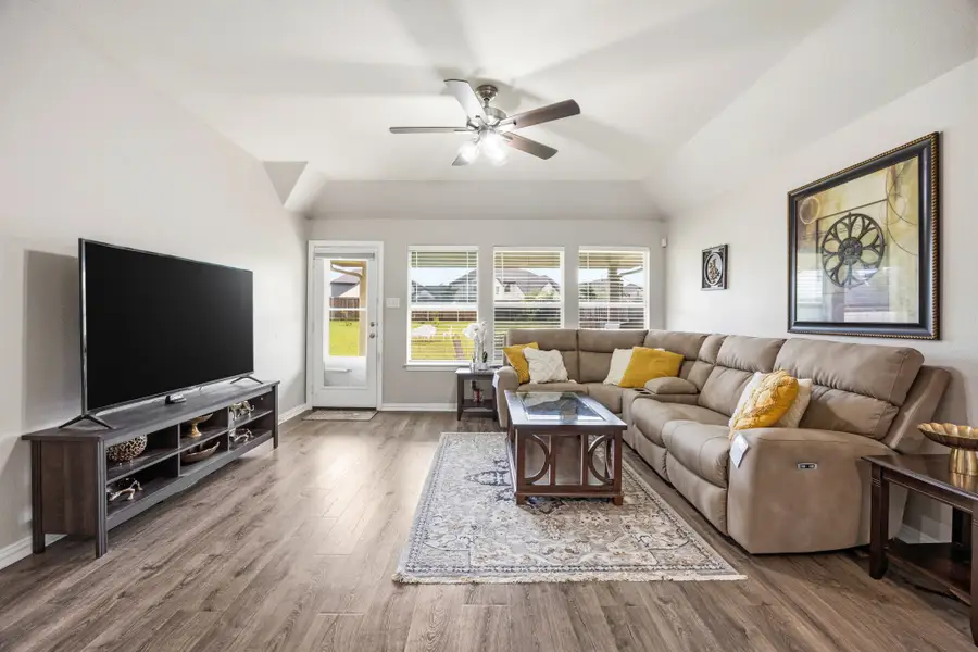 906 Horizon Ridge Circle, Little Elm, TX 75068 - #2