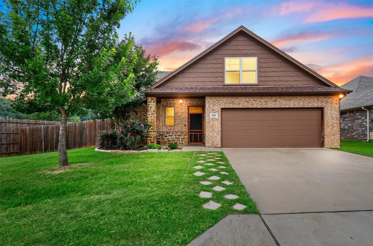 210 Donna Circle, Granbury, TX 76049 - #1