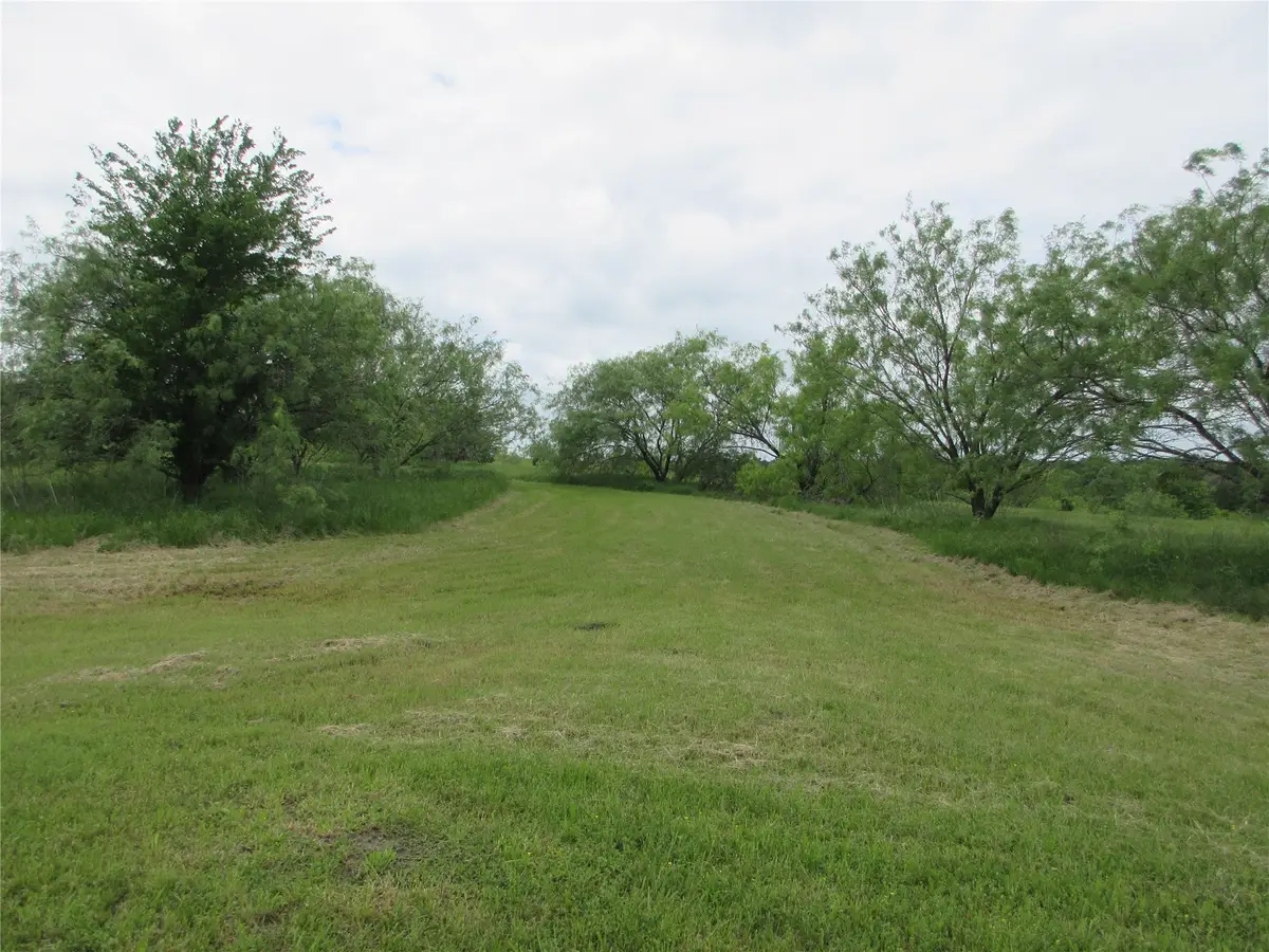 00 Us Hwy 77, Lott, TX 76656 - #1