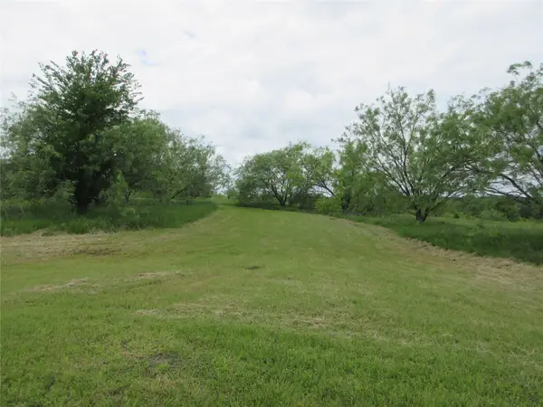 00 Us Hwy 77, Lott, TX 76656