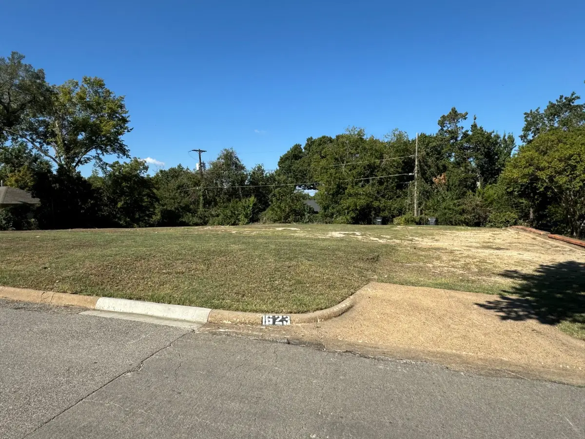 1623 Oak Knoll Street, Dallas, TX 75208 - #1