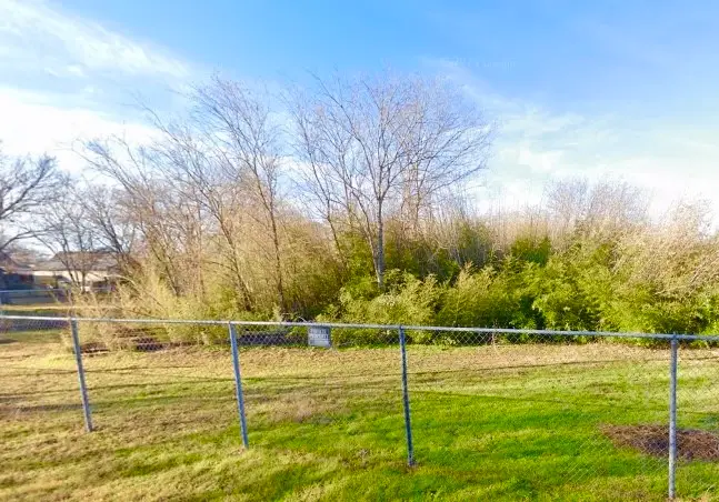 421 Diamond Avenue, Fort Worth, TX 76102 - #2