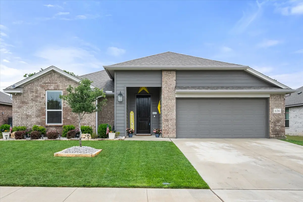 636 Mooney Drive, Saginaw, TX 76179 - #1