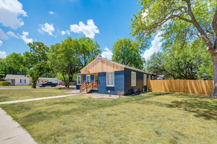 3936 Winfield Avenue, Fort Worth, TX 76109 - #2