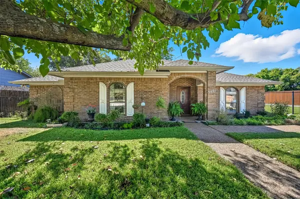 3901 Lynnwood Drive, Rowlett, TX 75088
