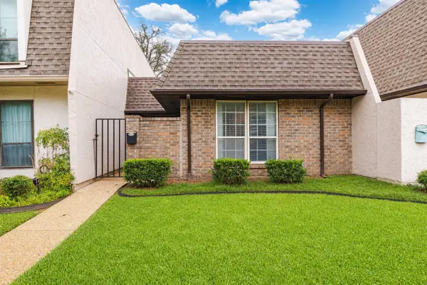 9142 Emberglow Lane, Dallas, TX 75243