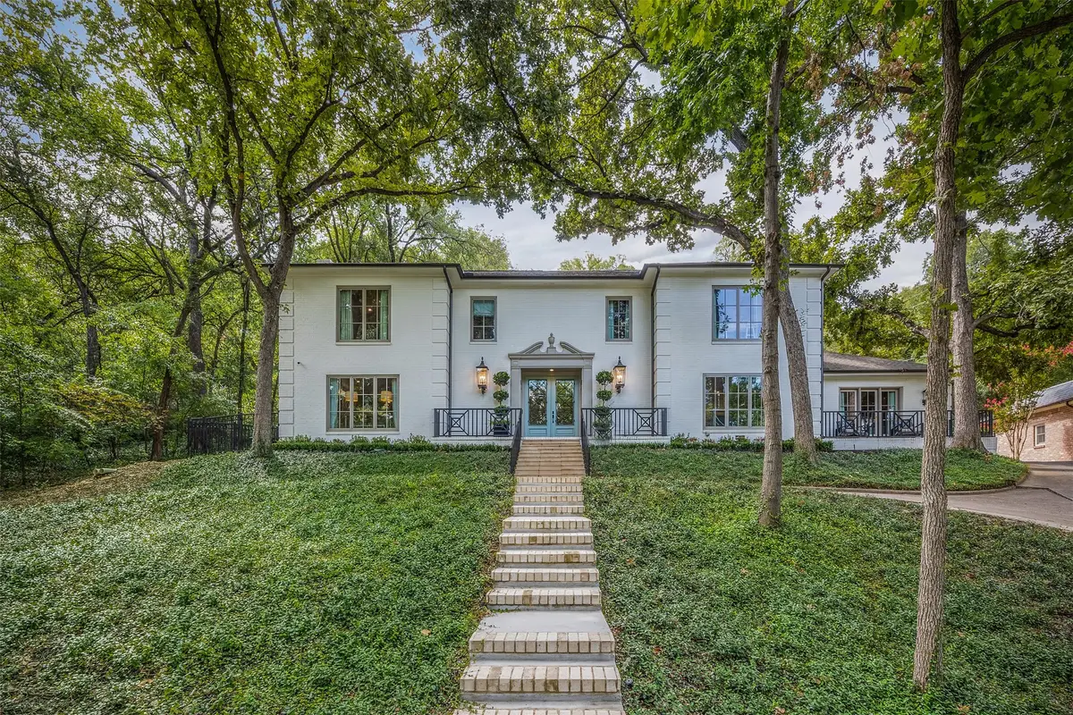 2211 Colonial Parkway, Fort Worth, TX 76109 - #1