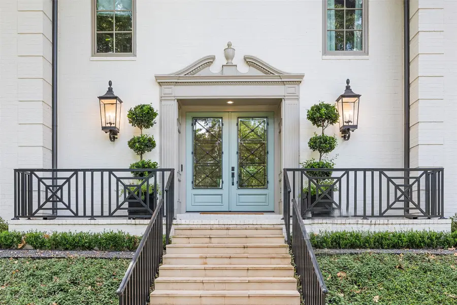 2211 Colonial Parkway, Fort Worth, TX 76109 - #2