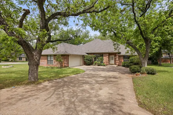 6023 Melrose Circle, Granbury, TX 76049