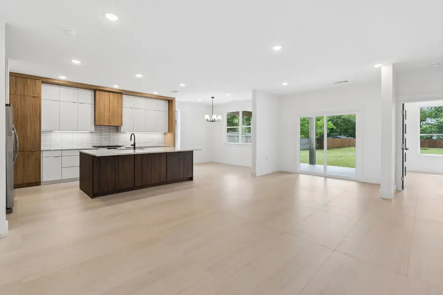 416 S Elm Street, Sherman, TX 75090 - #2