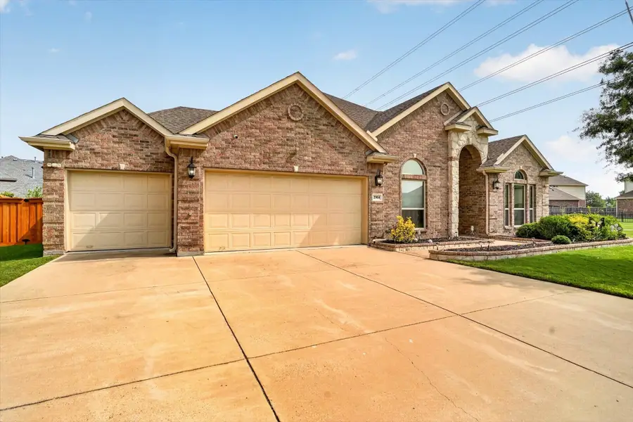 2904 Alta, Grand Prairie, TX 75054 - #2