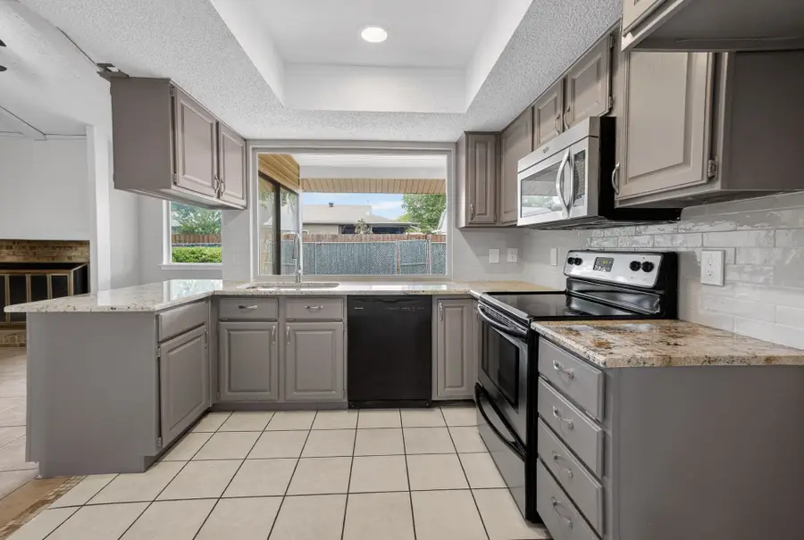 562 Kent Drive, Lewisville, TX 75067 - #3