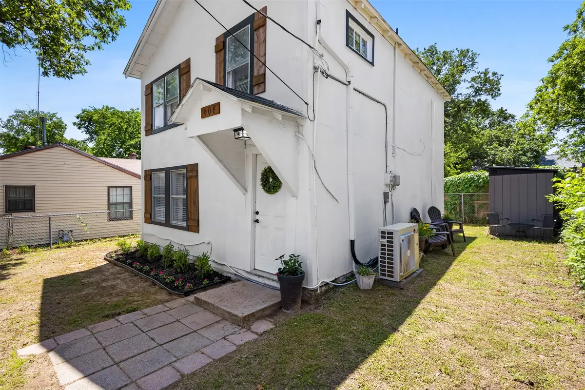 408 E Baylor Street, Weatherford, TX 76086 - #1