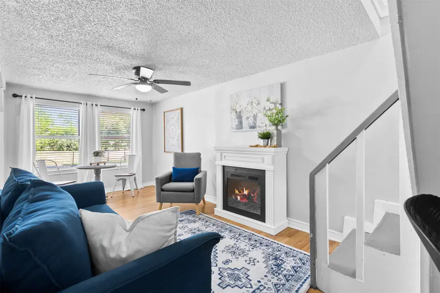 408 E Baylor Street, Weatherford, TX 76086 - #3