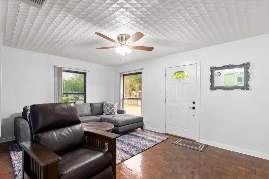 1109 N Jim Miller Road, Dallas, TX 75217 - #2