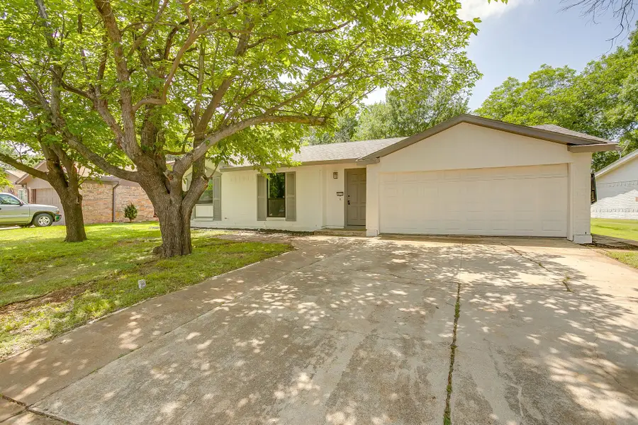 113 Quail Creek Drive, Crowley, TX 76036 - #3