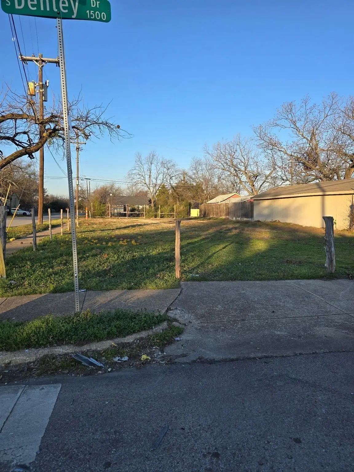 1547 S Denley Drive, Dallas, TX 75216 - #1