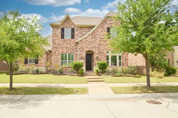 516 Four Stones Boulevard, Lewisville, TX 75056