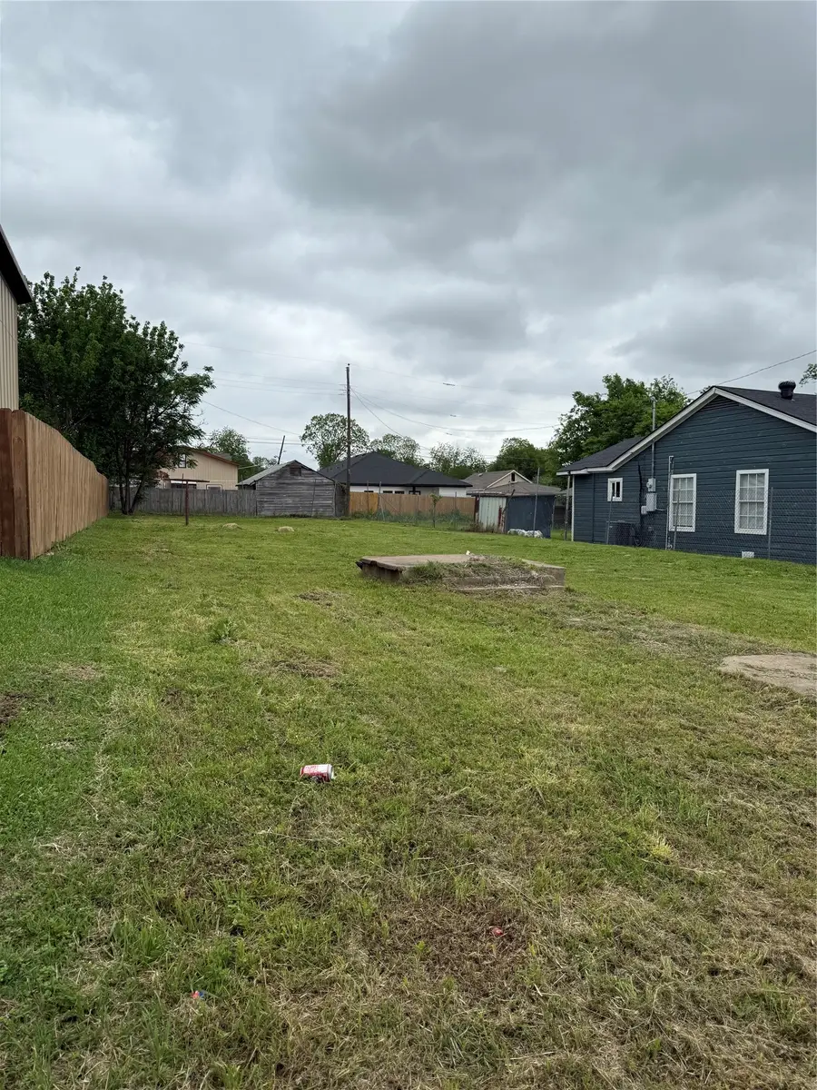 1423 Hendricks Avenue, Dallas, TX 75216 - #2