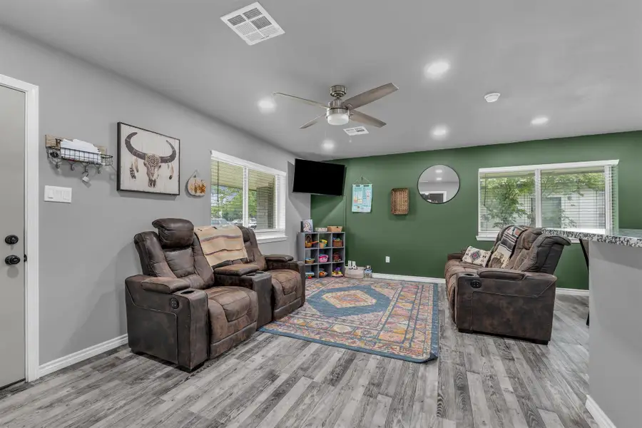 408 Little Avenue, McGregor, TX 76657 - #2