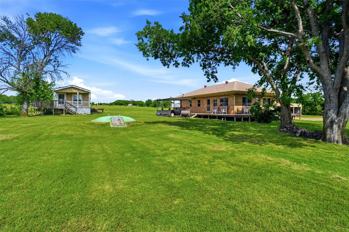 8983 W Odneal Road, Krum, TX 76249 - #1