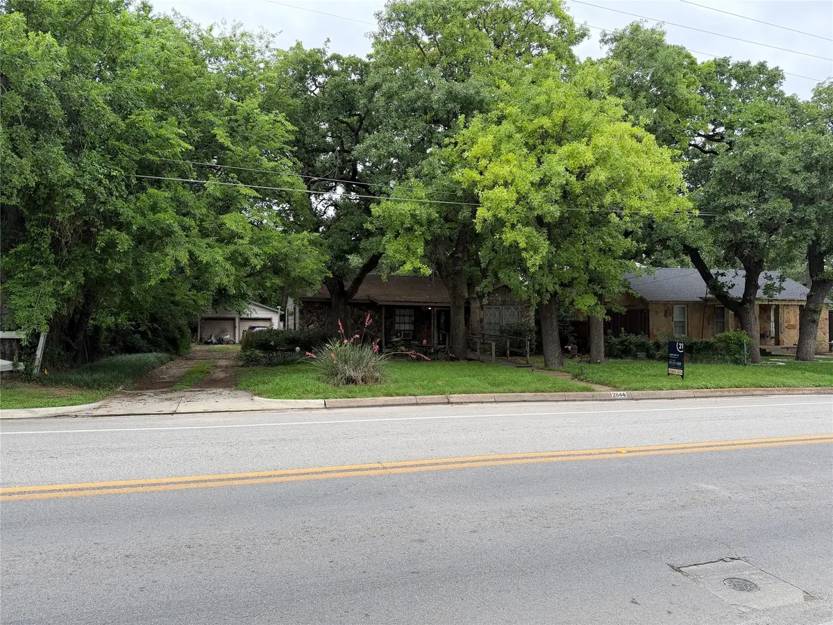 2844 Handley Drive, Fort Worth, TX 76112 - #1