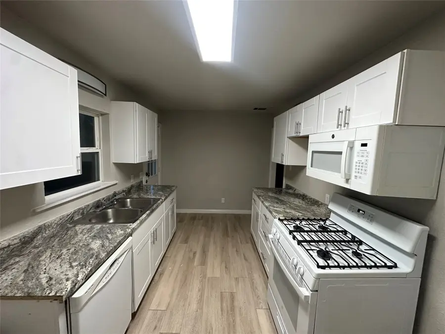 2908 Binyon Street, Fort Worth, TX 76133 - #2