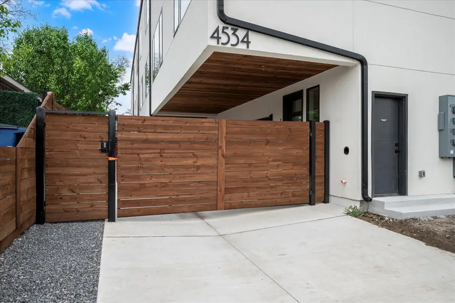 4534 Lake Avenue #104, Dallas, TX 75219 - #2