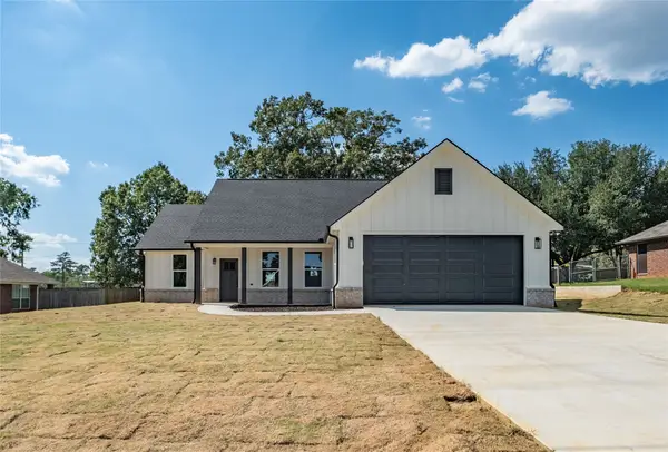 1003 Karen Drive, Lindale, TX 75771