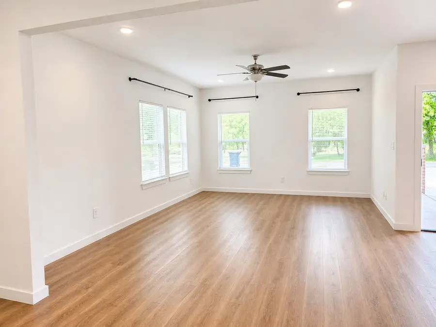 907 Hemphill Street, Greenville, TX 75401 - #3